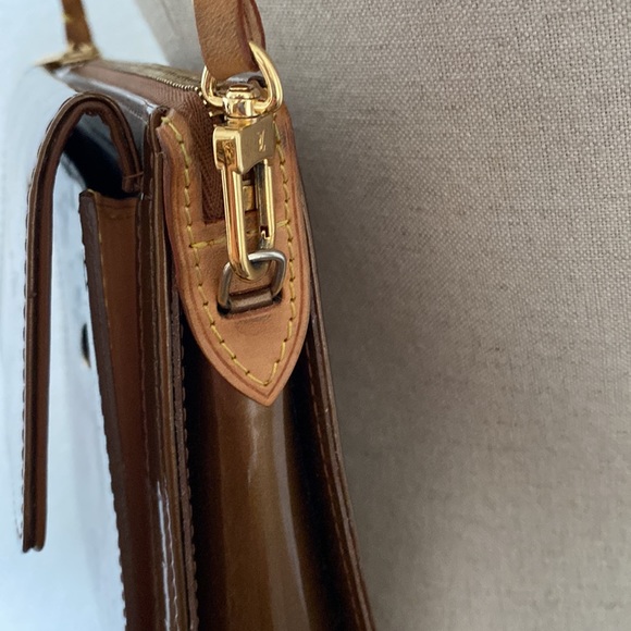 Louis Vuitton Monogram Vernis Mott Bag - Picture 7 of 9